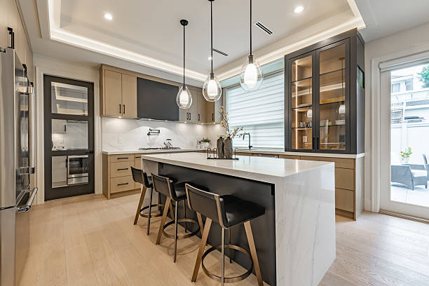 Kitchen island with seating Beachwood